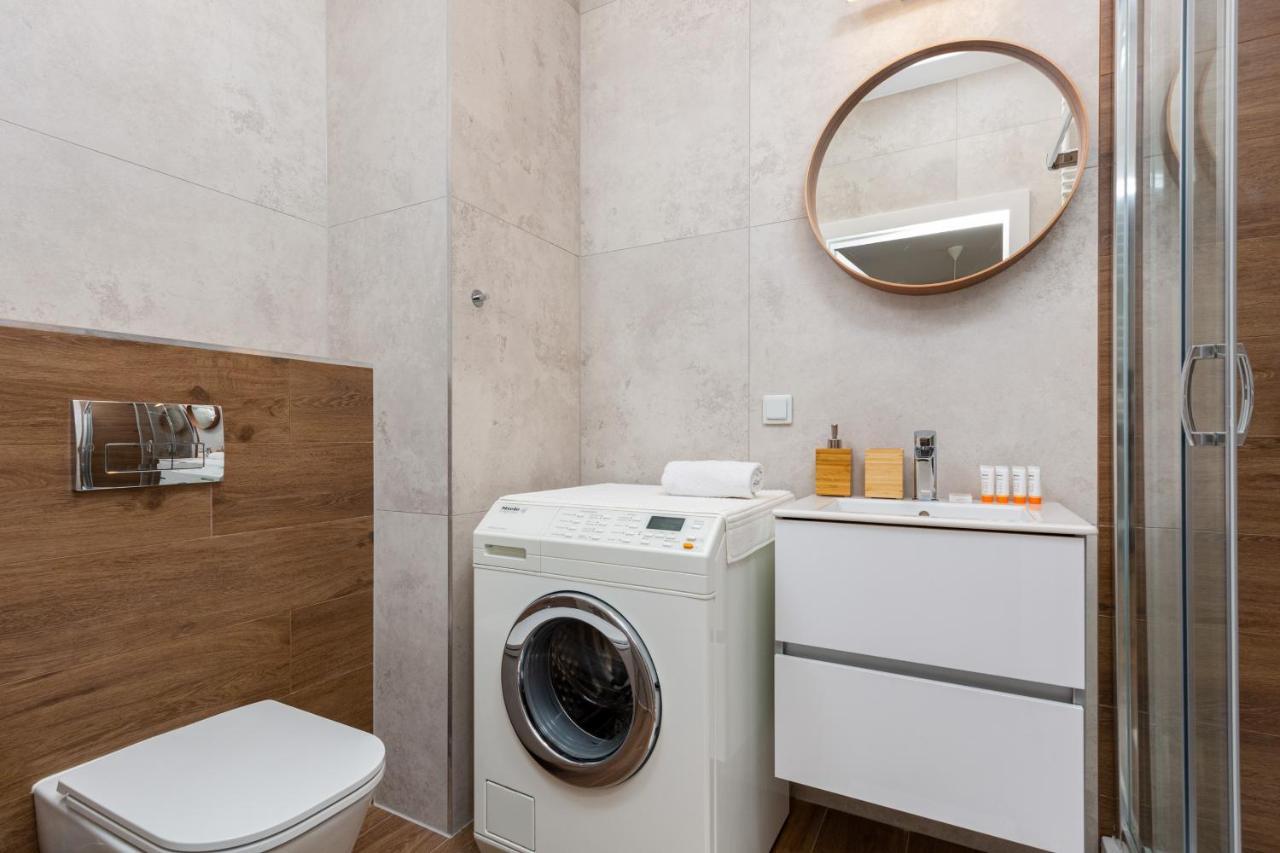 Forum Wola Jana Kazimierza Apartment By Noclegi Renters Warsaw Luaran gambar