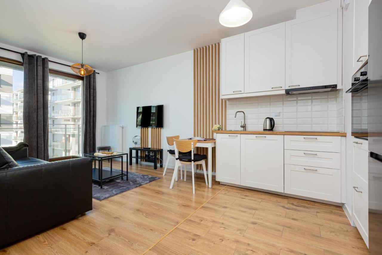 Forum Wola Jana Kazimierza Apartment By Noclegi Renters Warsaw Luaran gambar