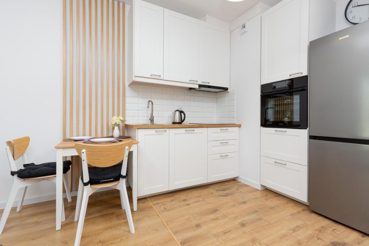 Forum Wola Jana Kazimierza Apartment By Noclegi Renters Warsaw Luaran gambar