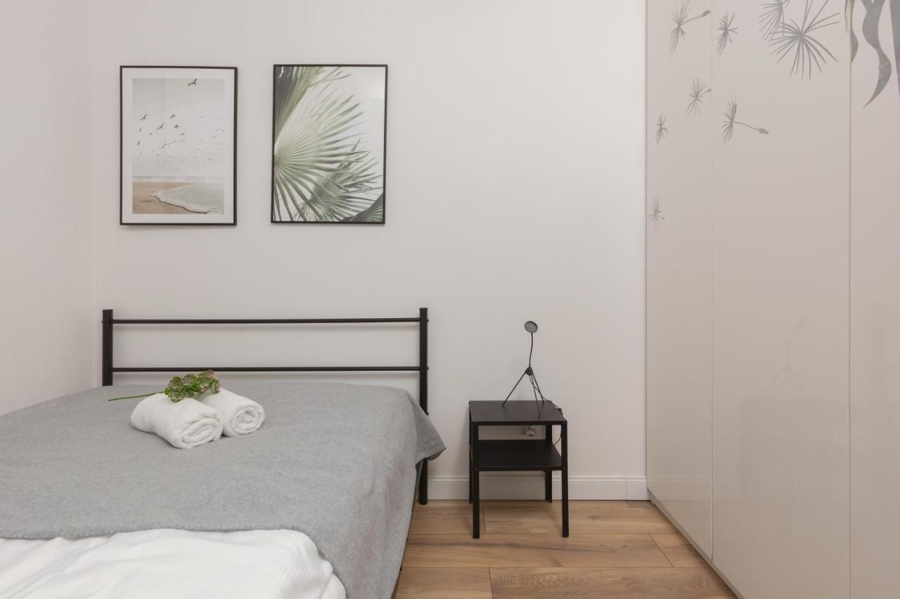 Forum Wola Jana Kazimierza Apartment By Noclegi Renters Warsaw Luaran gambar